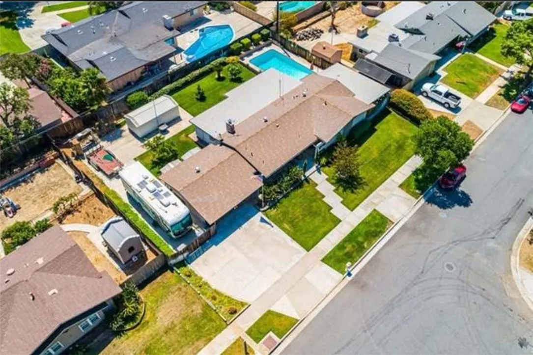 2390 Gloucester, Riverside, CA 92506 — photo 2