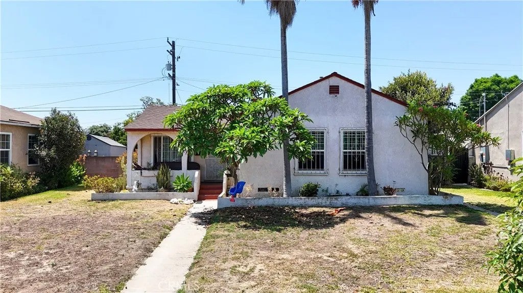10239 Garfield — photo