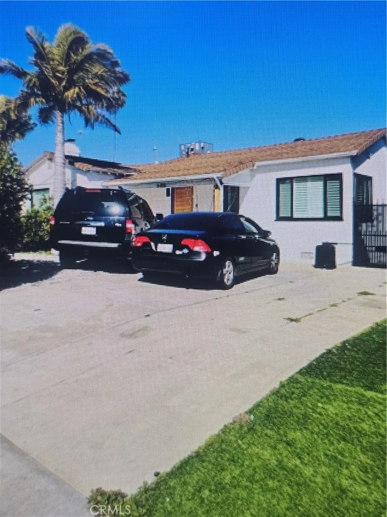9416 La Salle — photo