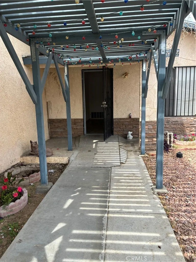 13045 La Mesa — photo