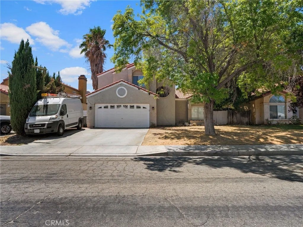 1768 Sierra View — photo