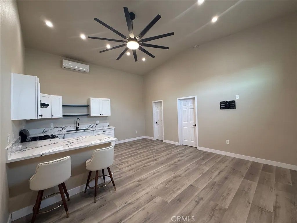11306 Rosecrans 3 — photo