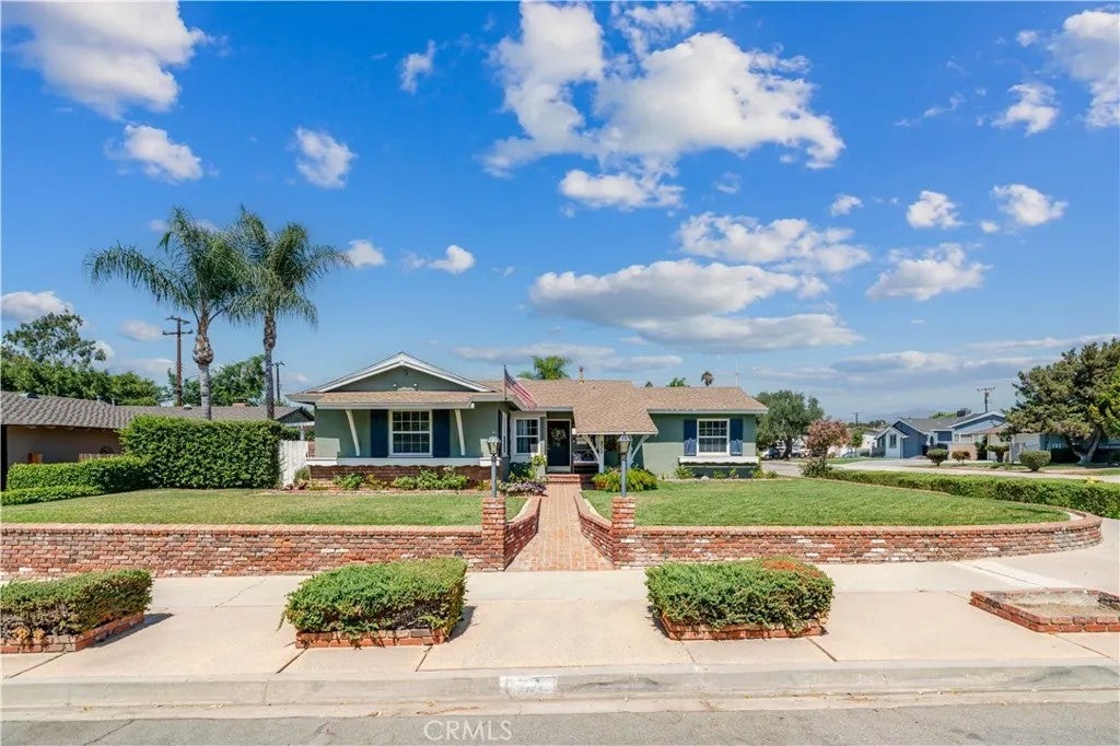 971 E Wanamaker Drive — photo