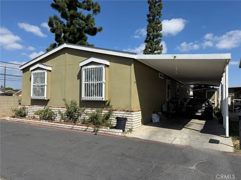 16600 Orange Unit 25 — photo