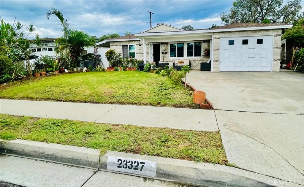 23327 Orchard, Carson, CA 90745 — photo 2