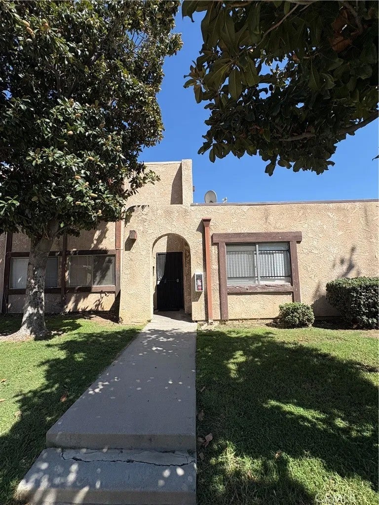 12246 Carnation #B Lane Unit #B — photo
