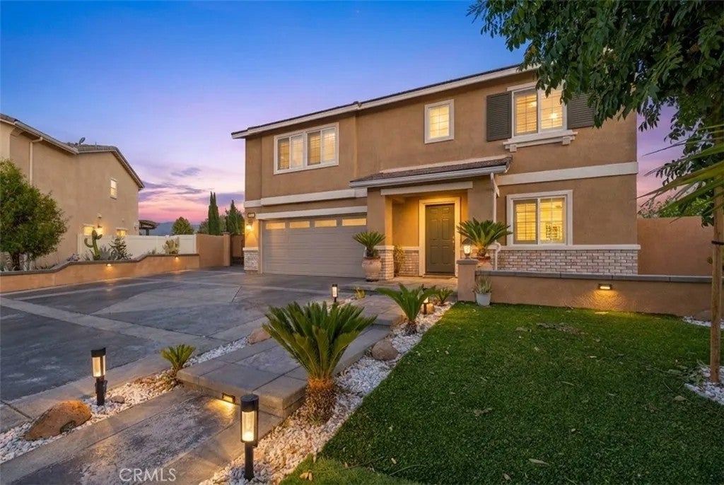 1304 Desert Rose Court — photo