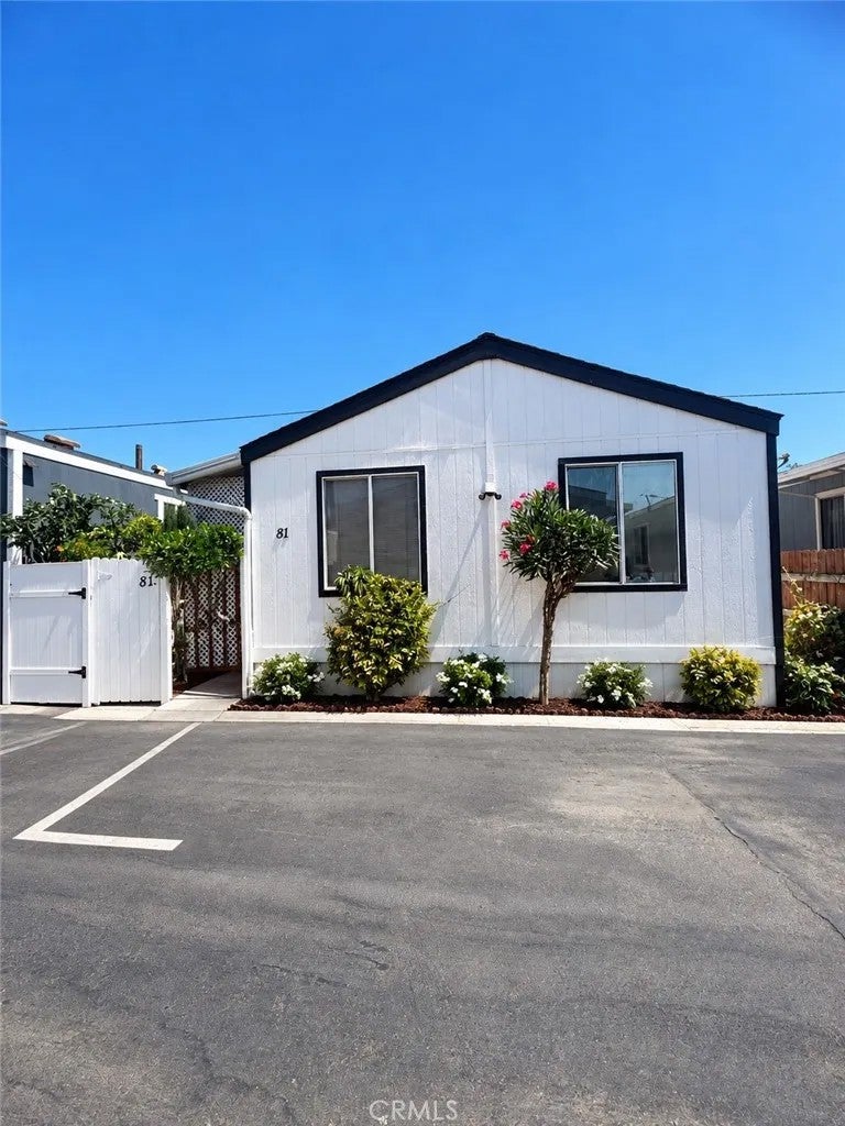 7560 Woodman 81 — photo