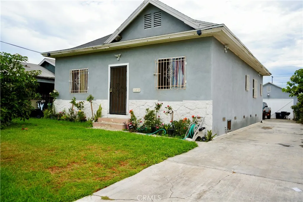 11218 Belhaven — photo