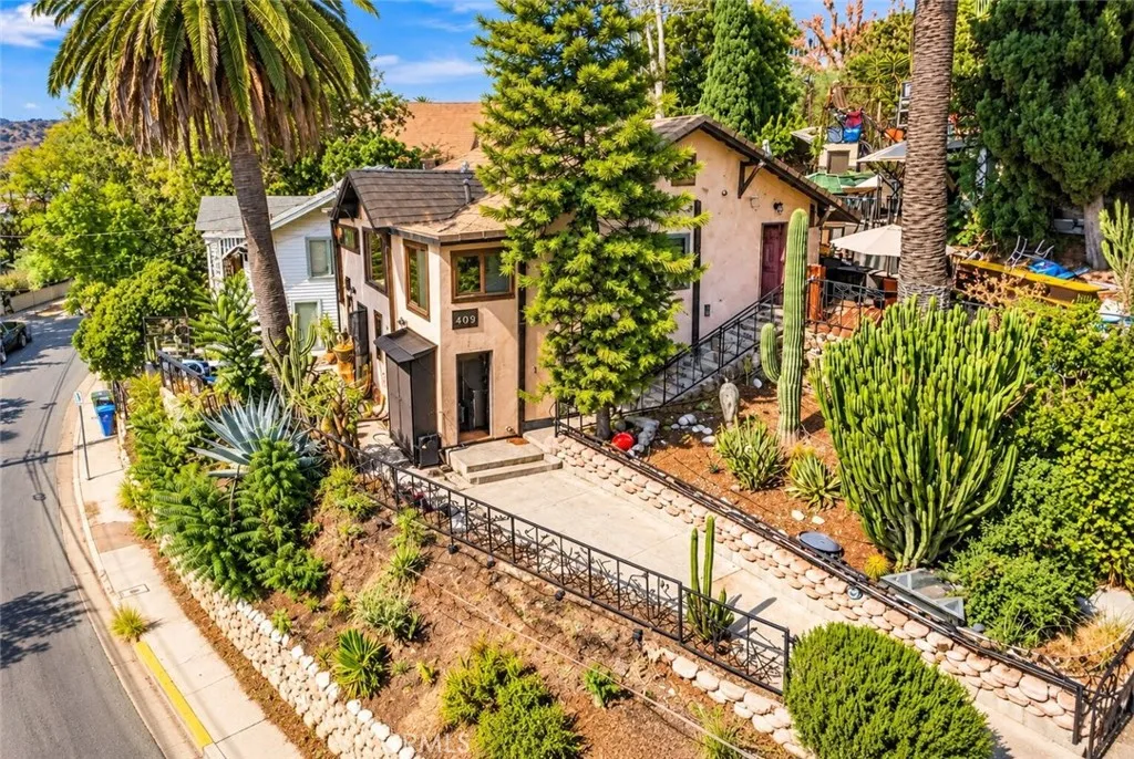 405 Isabel — photo