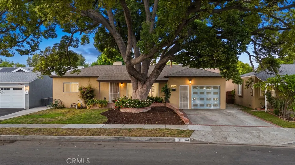 13944 Brightwell Avenue — photo