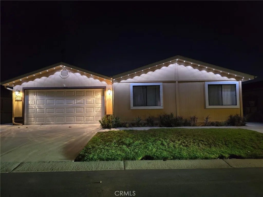 3435 Greenacre — photo