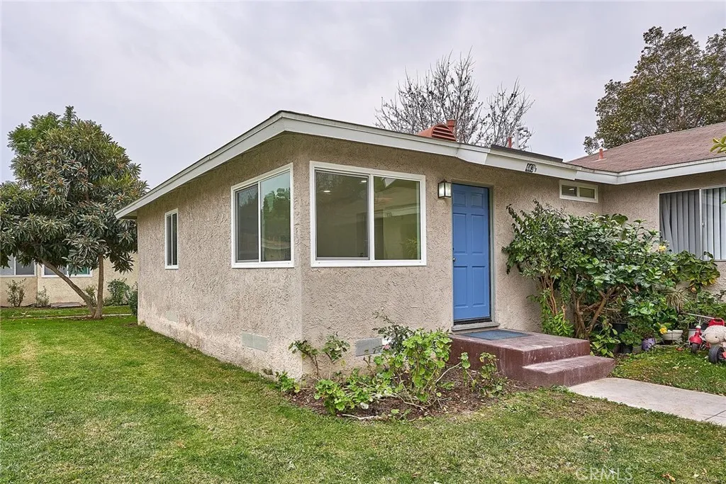 443 E 234th Walk, Carson, CA 90745 — photo 2