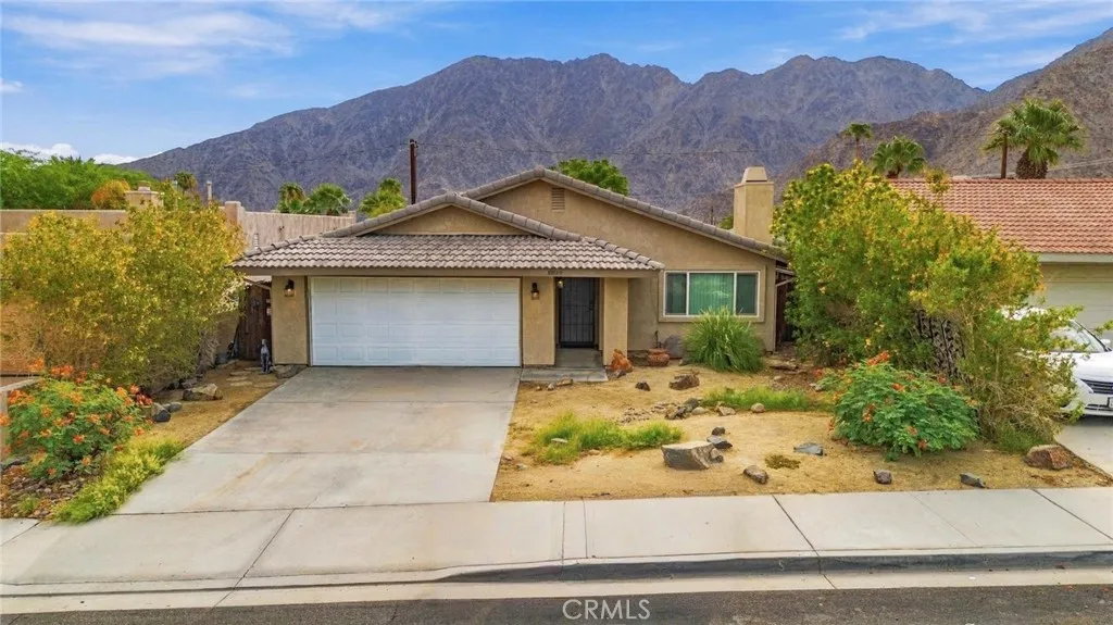 53920 Eisenhower Drive — photo