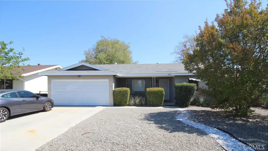 940 S Taylor — photo