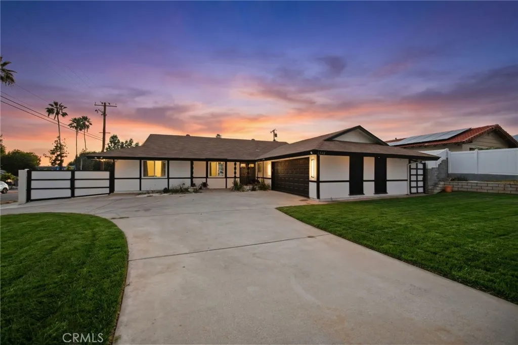 6348 Orange Knoll — photo