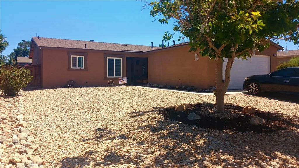 10627 Joshua Street — photo