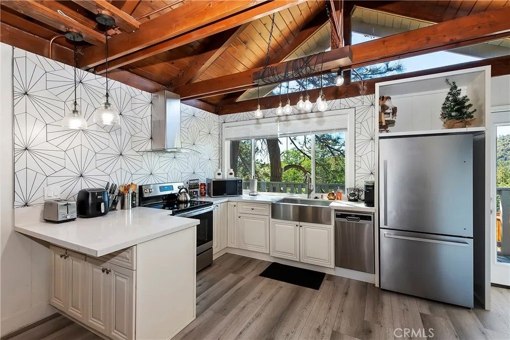 33026 Donner Lane — photo