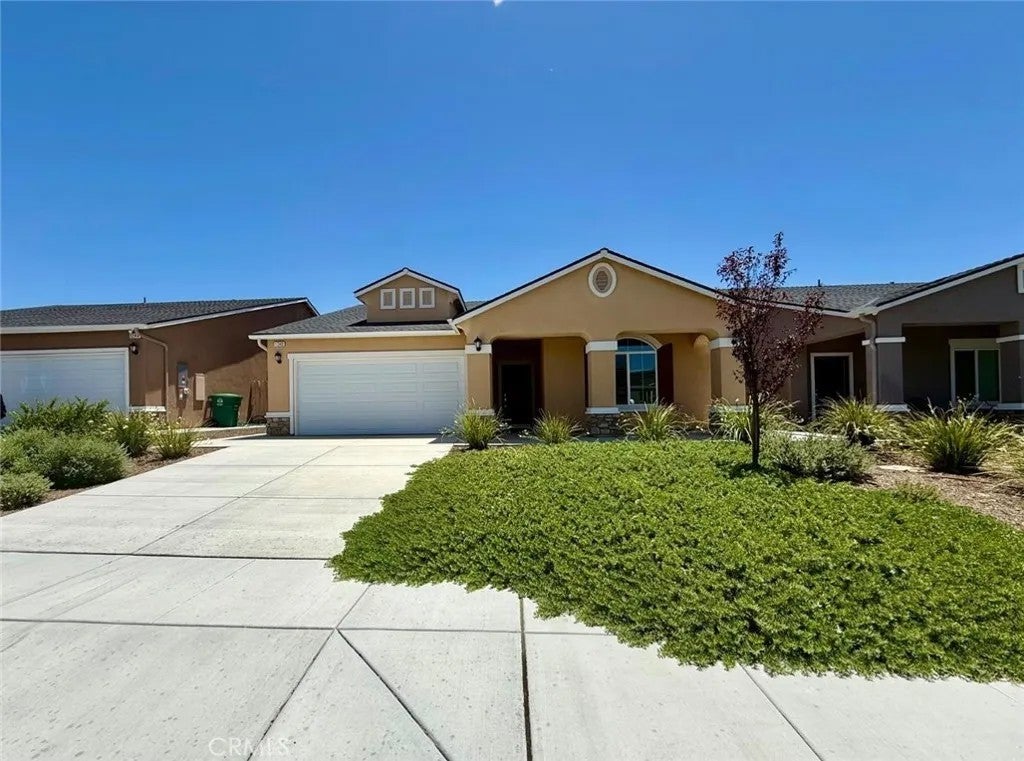 1240 E Orange Street — photo