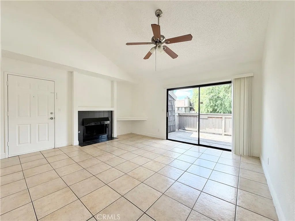 1190 S Winery Avenue 289 — photo