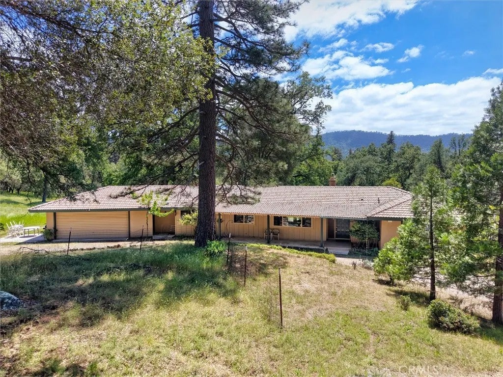 51300 Road 426 — photo