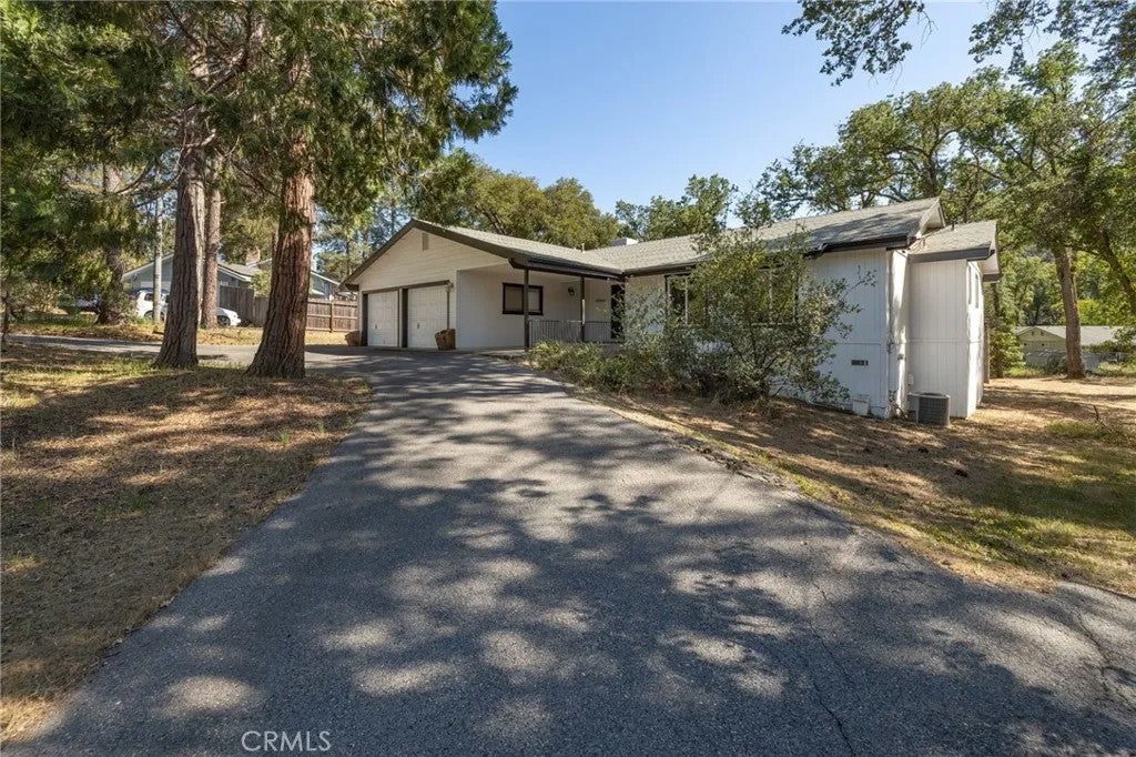 48866 Rock Point Road — photo