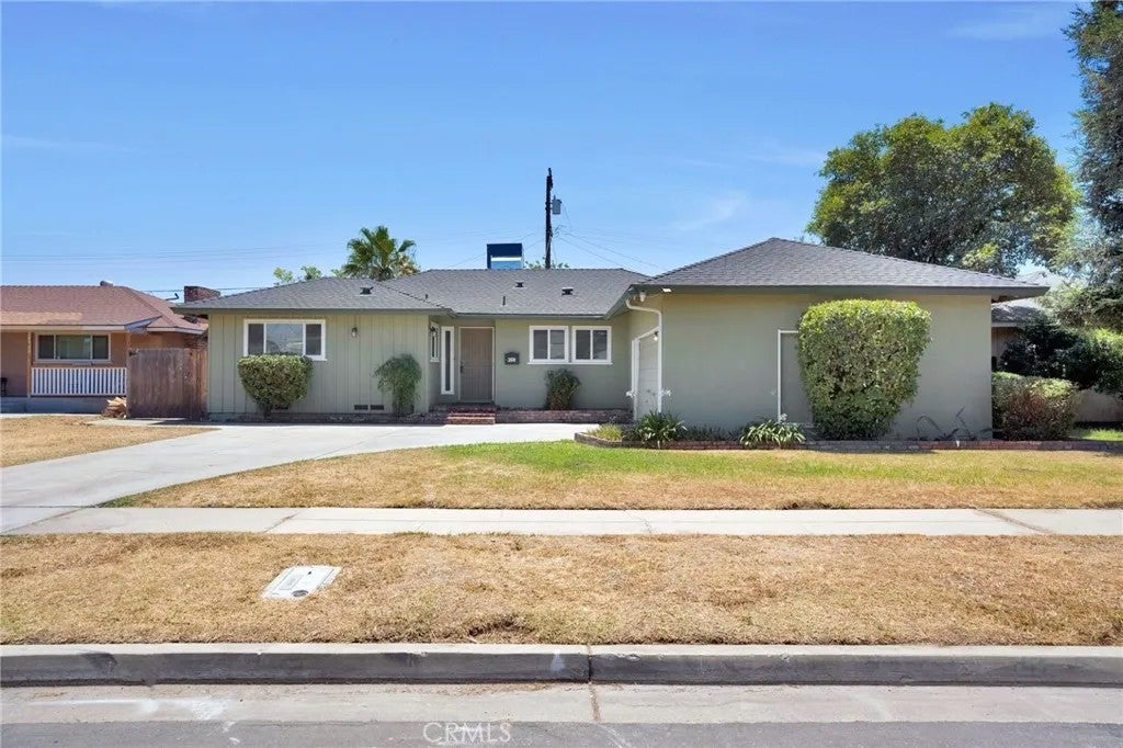 2938 E Willis — photo