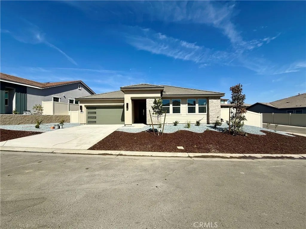 8111 Cottonwood Drive — photo