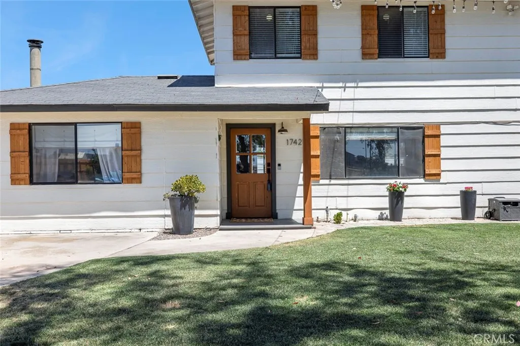 17421 Mark Road, Madera, CA 93636
