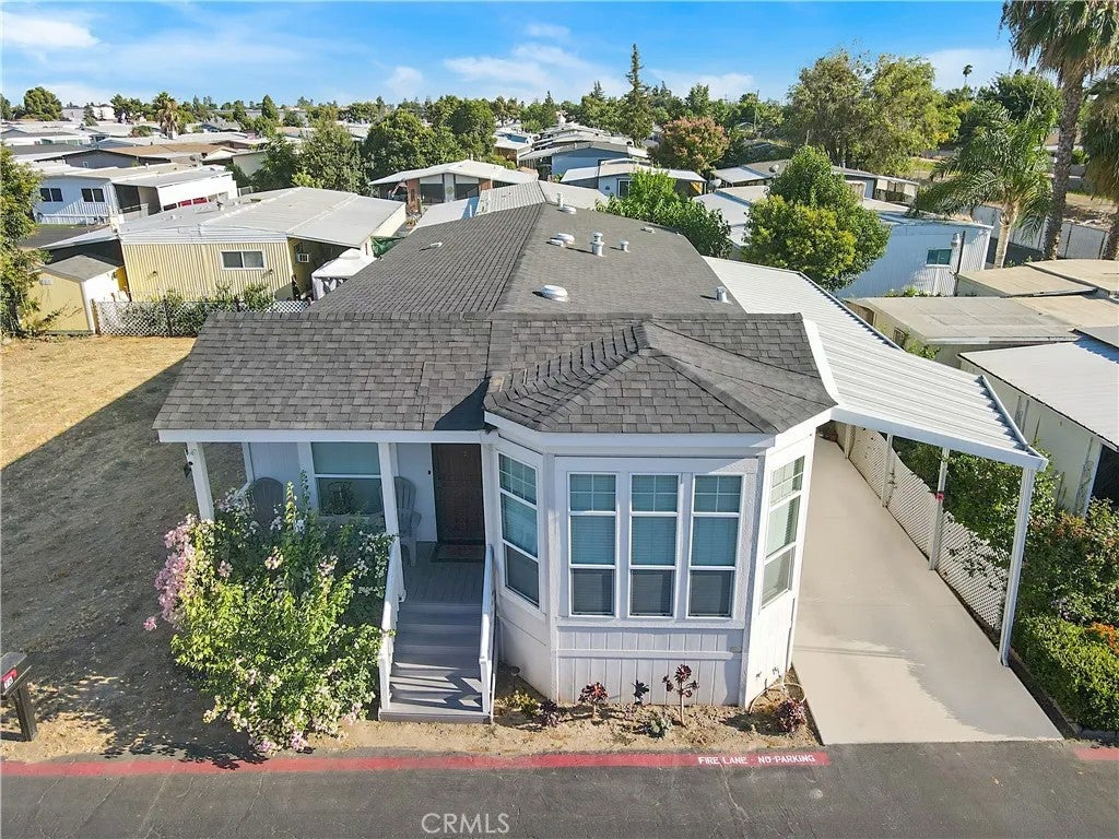 1272 Villa Spc 76 — photo