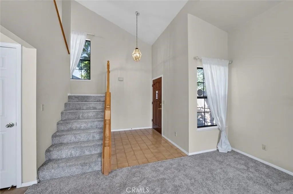 571 W Pat, Clovis, CA 93612 — photo 3