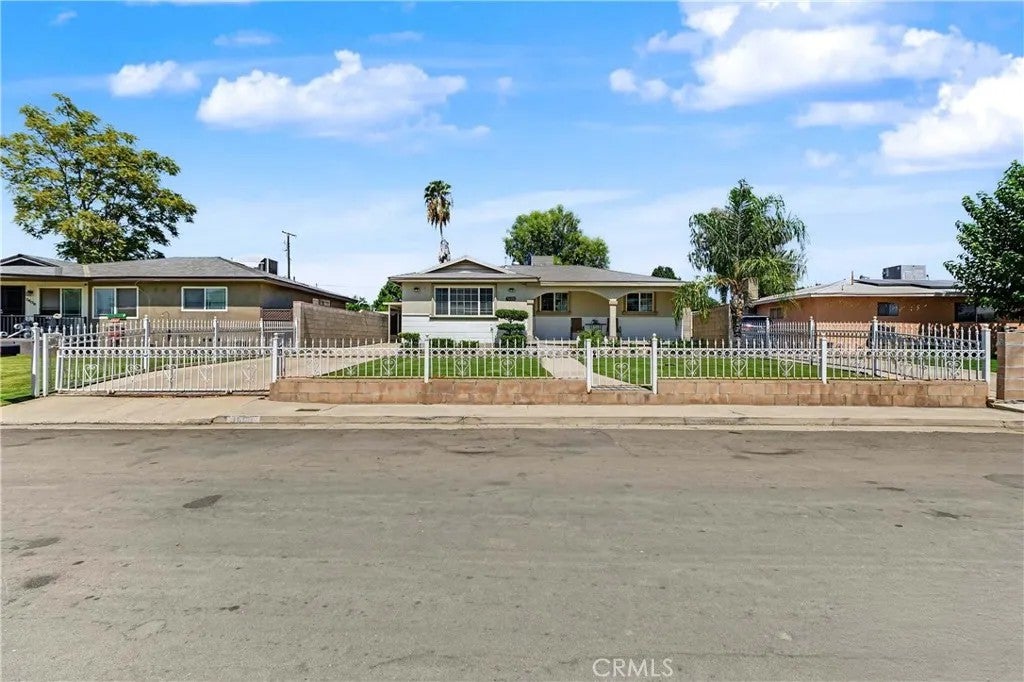 3608 Jean — photo