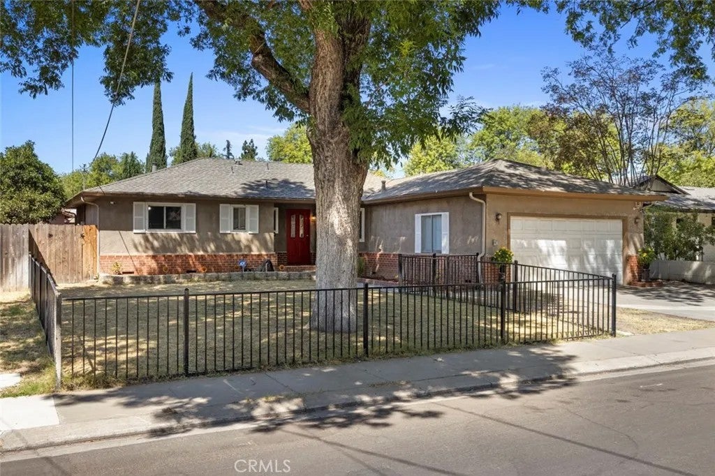 2905 Debbie — photo