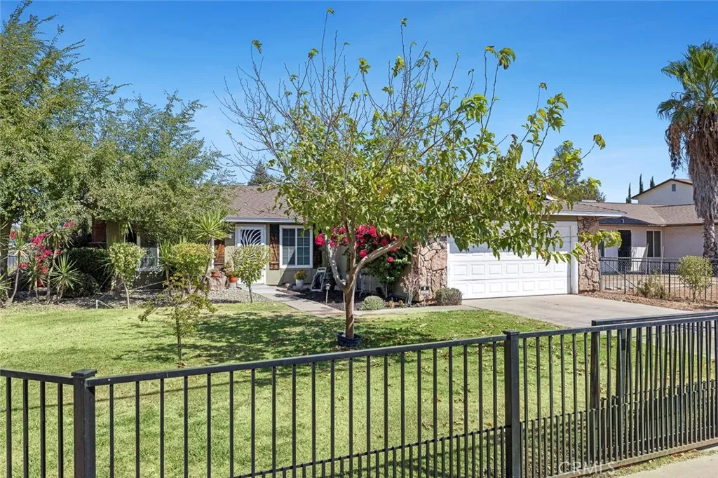 1301 E Kennedy, Madera, CA 93638 — photo 3
