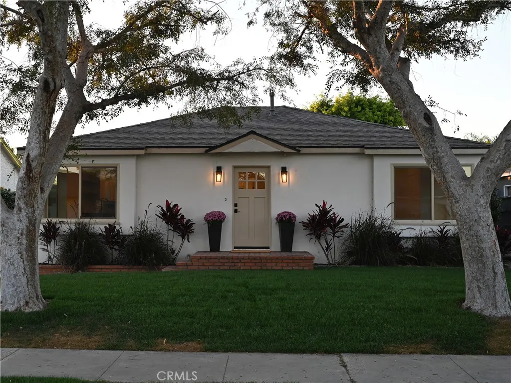 12223 Chavers Ave — photo