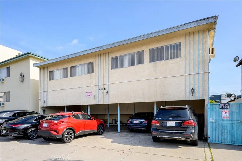 208 E Chevy Chase Drive 12 — photo