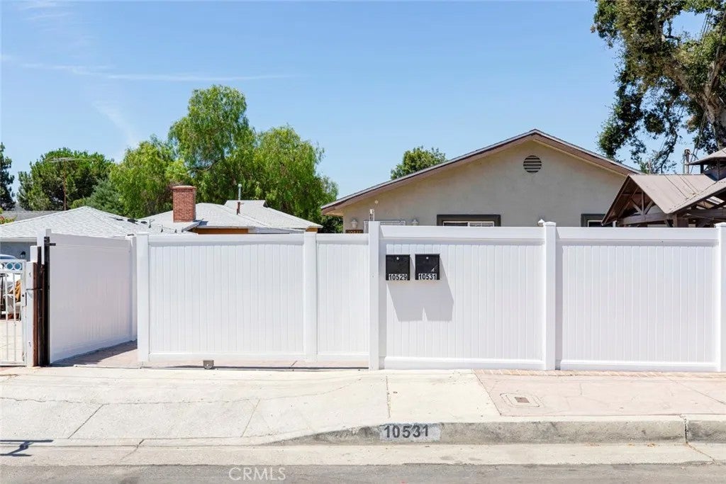 10531 Greenburn Avenue — photo