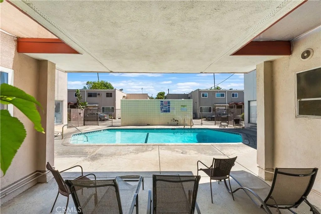 7135 Coldwater Canyon Avenue 16 — photo