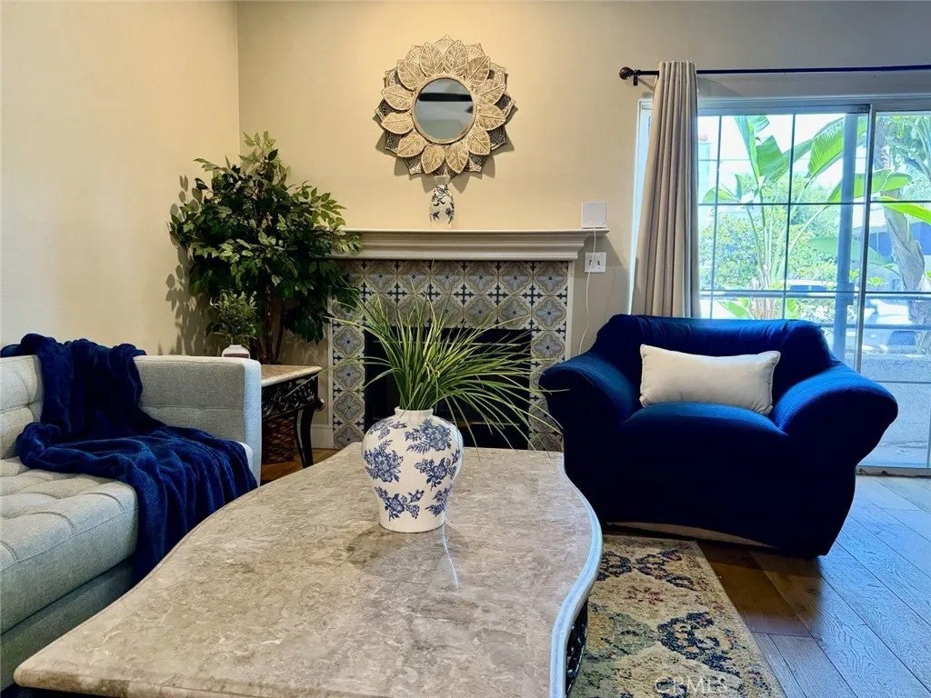 10604 Valley Spring Lane 105 — photo