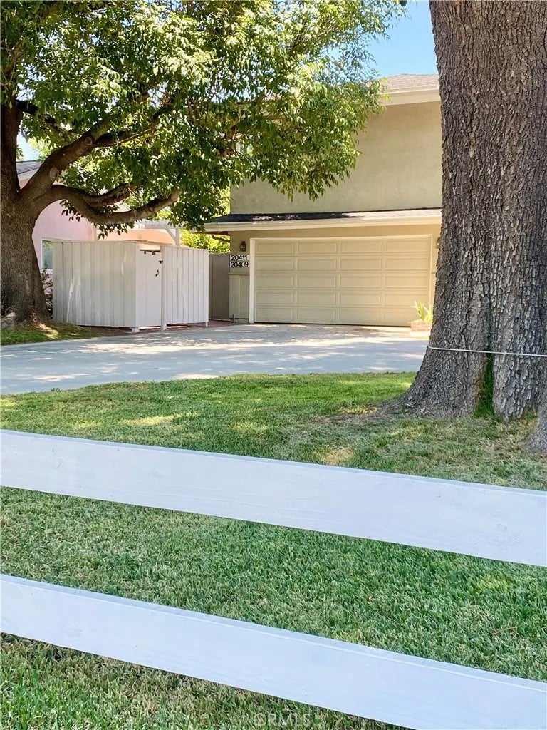 20407 Strathern 20411 — photo