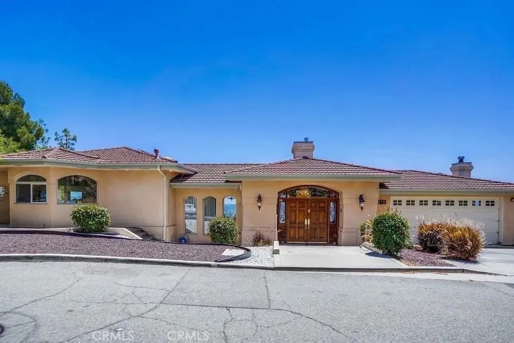 876 Harrington — photo