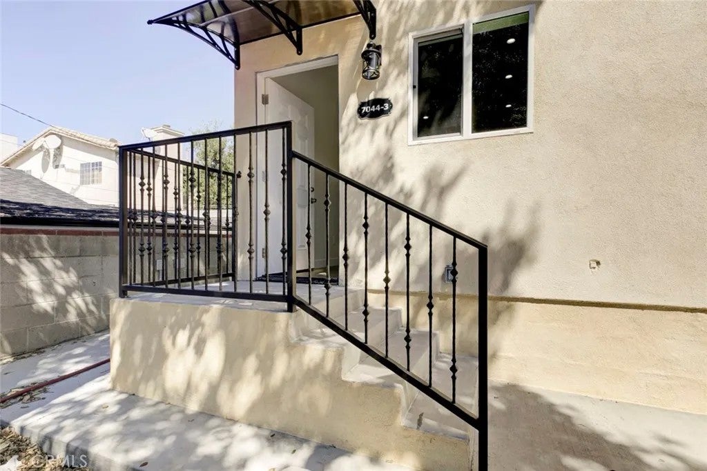 7044 Greeley 3 — photo