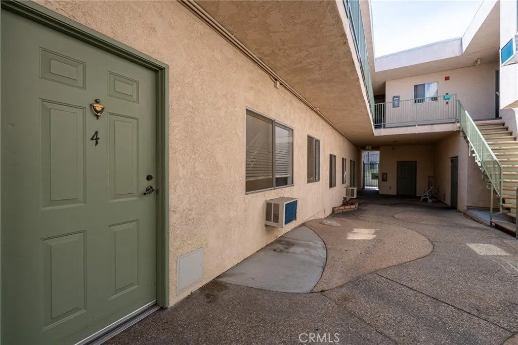 10085 Tujunga Canyon Boulevard 4 — photo