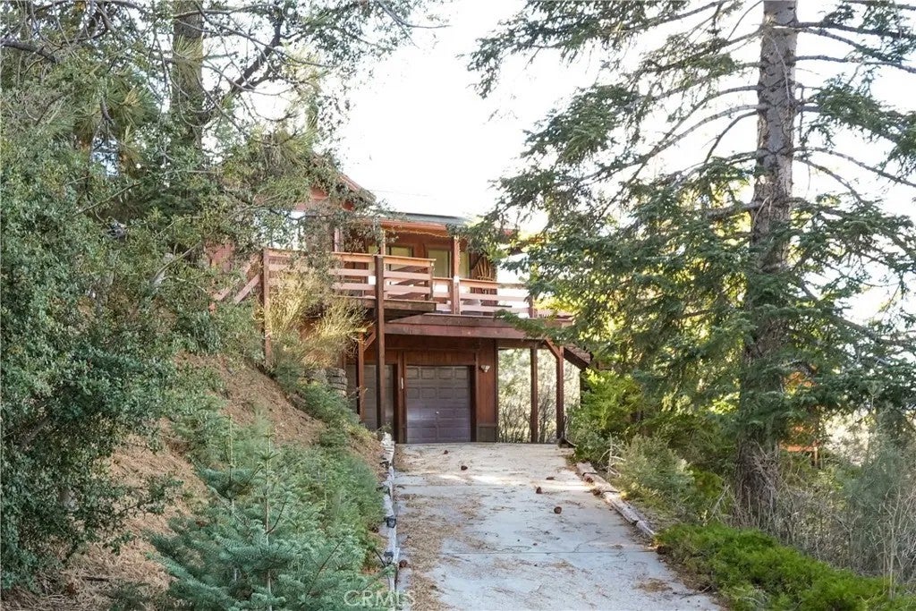 1709 Linden Drive — photo