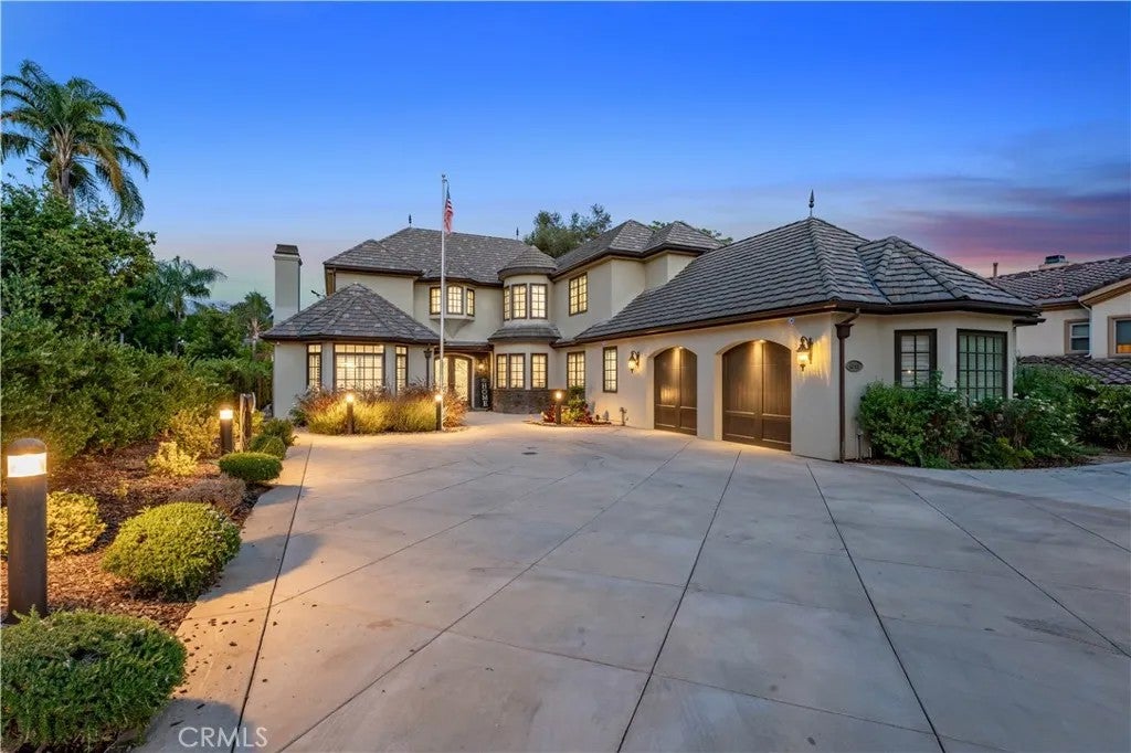 4358 Fairlawn Drive — photo
