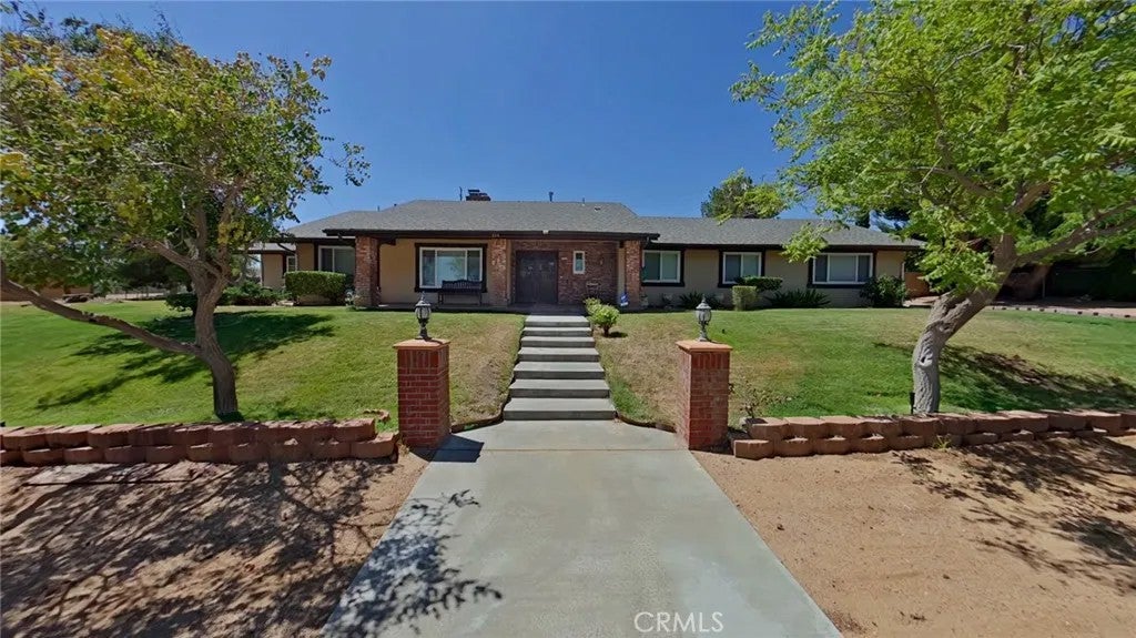 814 Lisa Street — photo