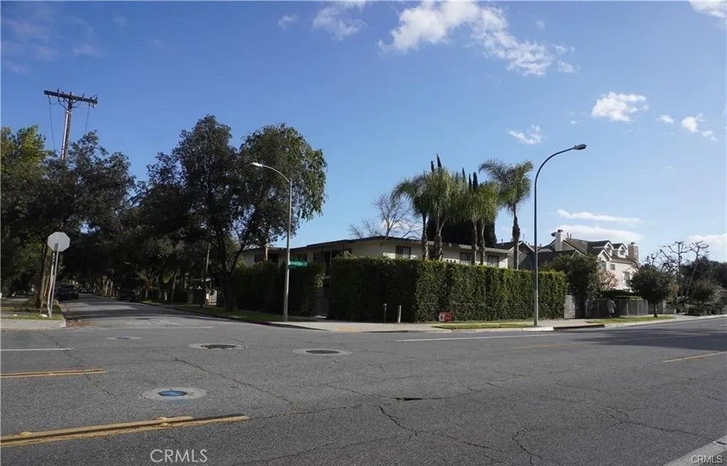 642 N Orange Grove 7 — photo