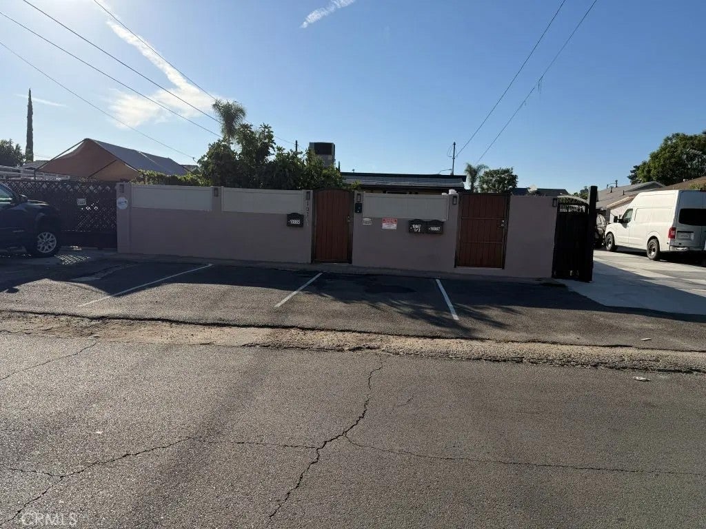 10867 Nettleton Street — photo