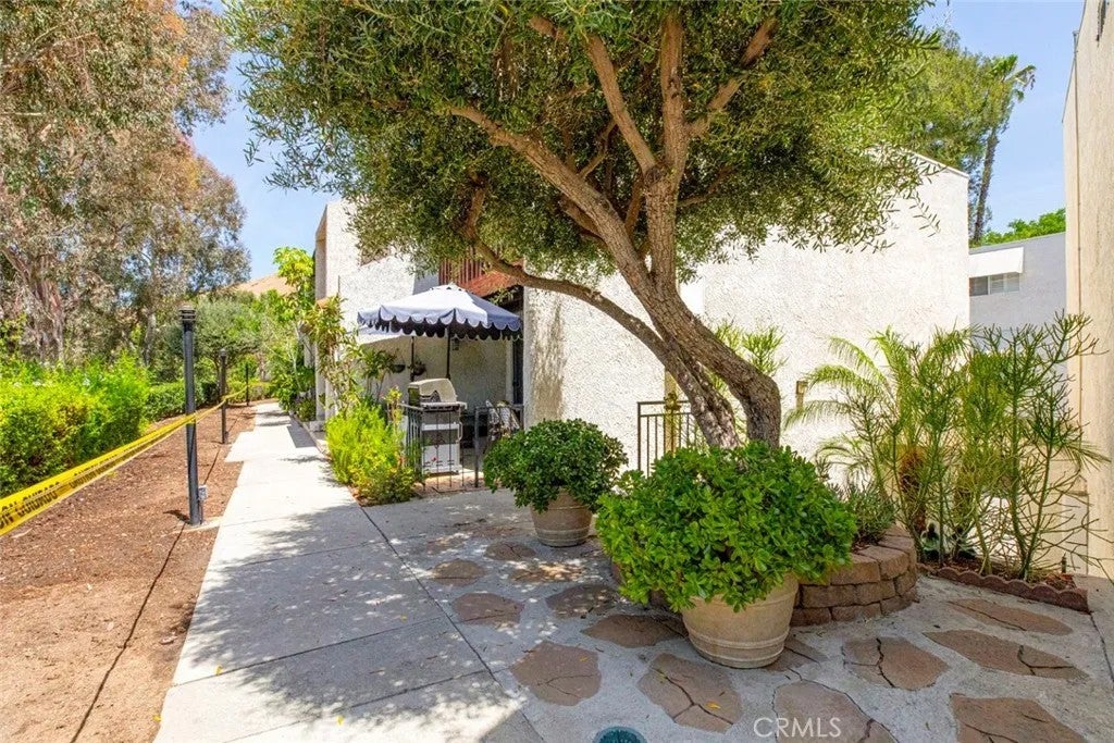 7759 Via Capri — photo