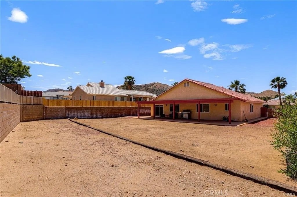 Home in Yucca Valley, CA 92284 — photo 2